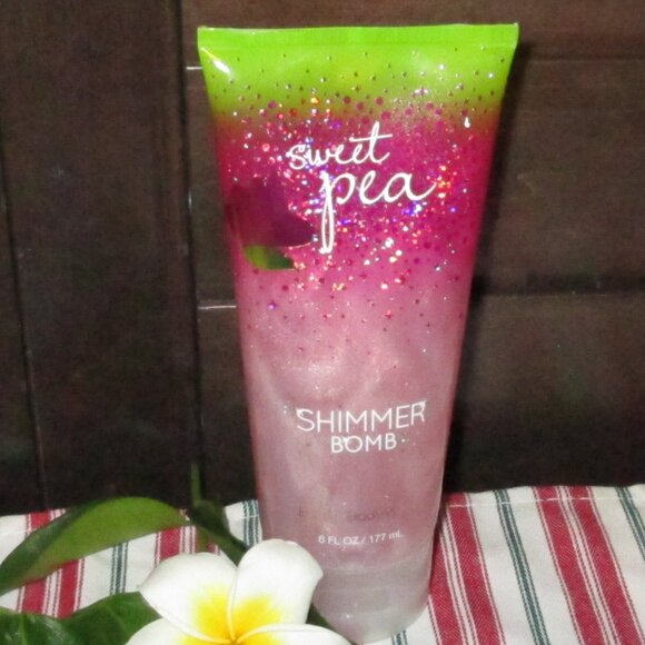 Bath & Body Works Shimmer Bomb Sweet Pea 6oz RARE!